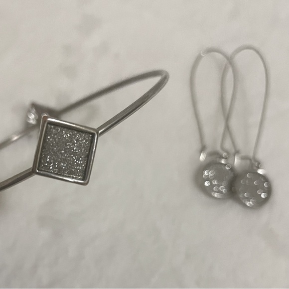 3 for $10 | Charming Charlie Earrings and Bracelet Set - Picture 1 of 4